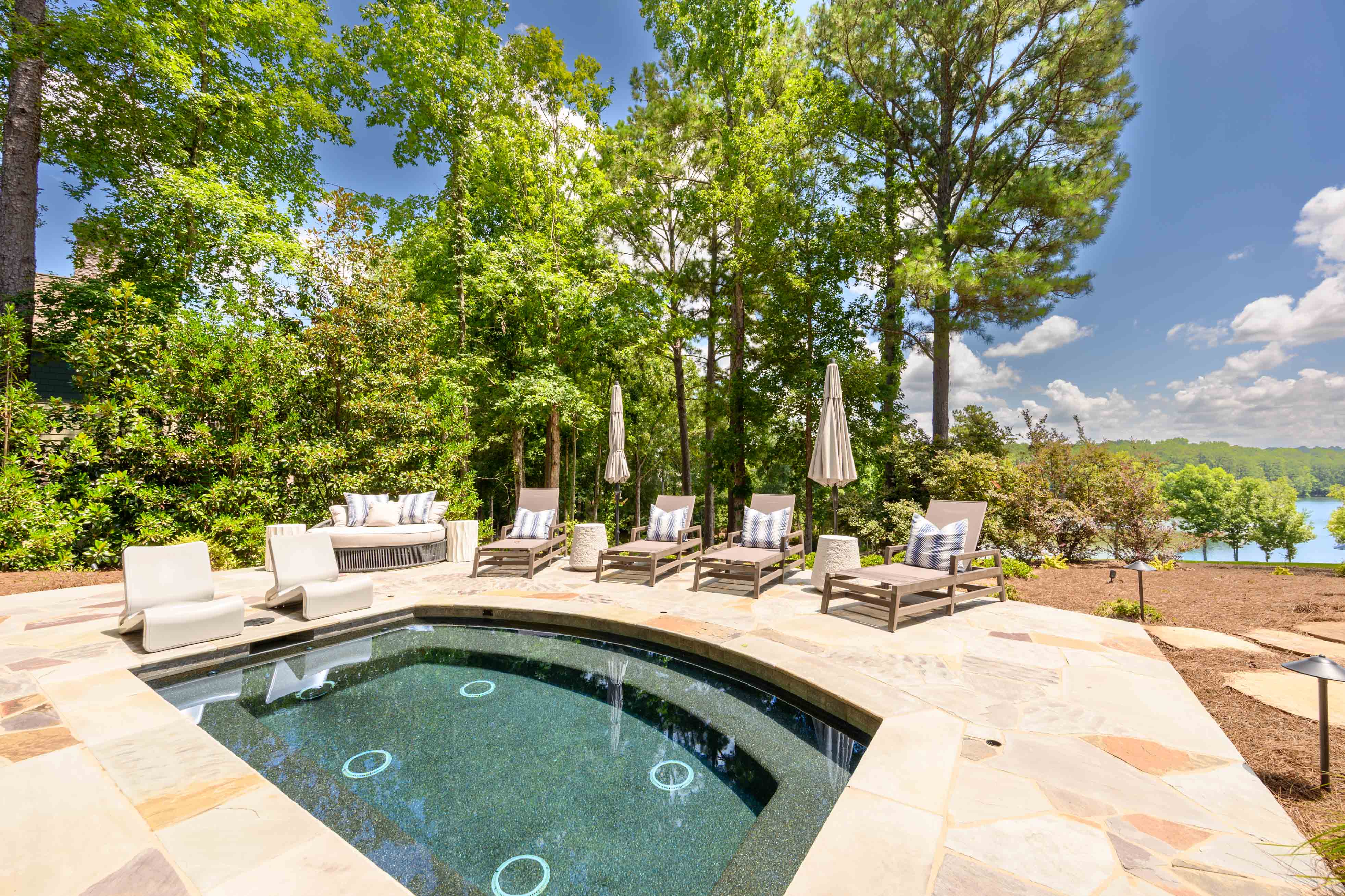 1060 Montgomery Drive image 41